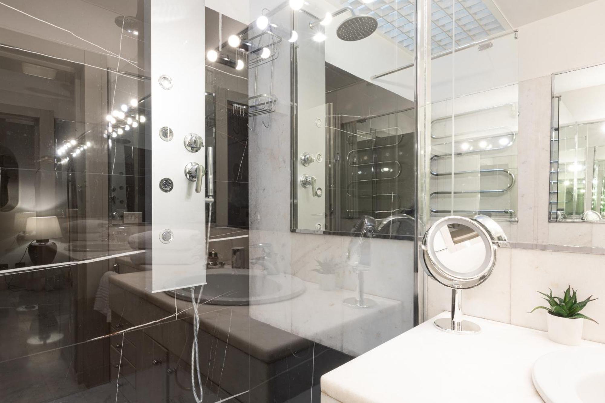 Monte Napoleone Split-Level Terrace Apartment - Top Collection Milano Dış mekan fotoğraf