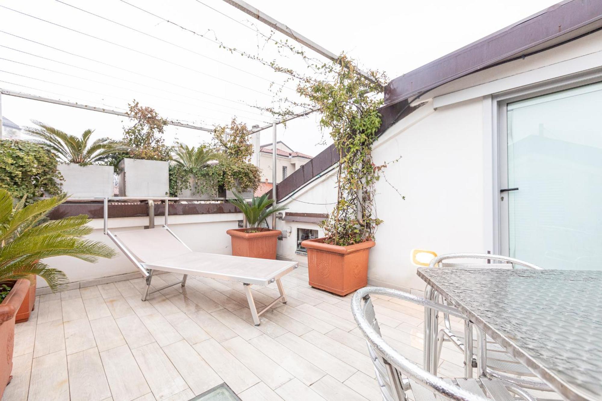Monte Napoleone Split-Level Terrace Apartment - Top Collection Milano Dış mekan fotoğraf